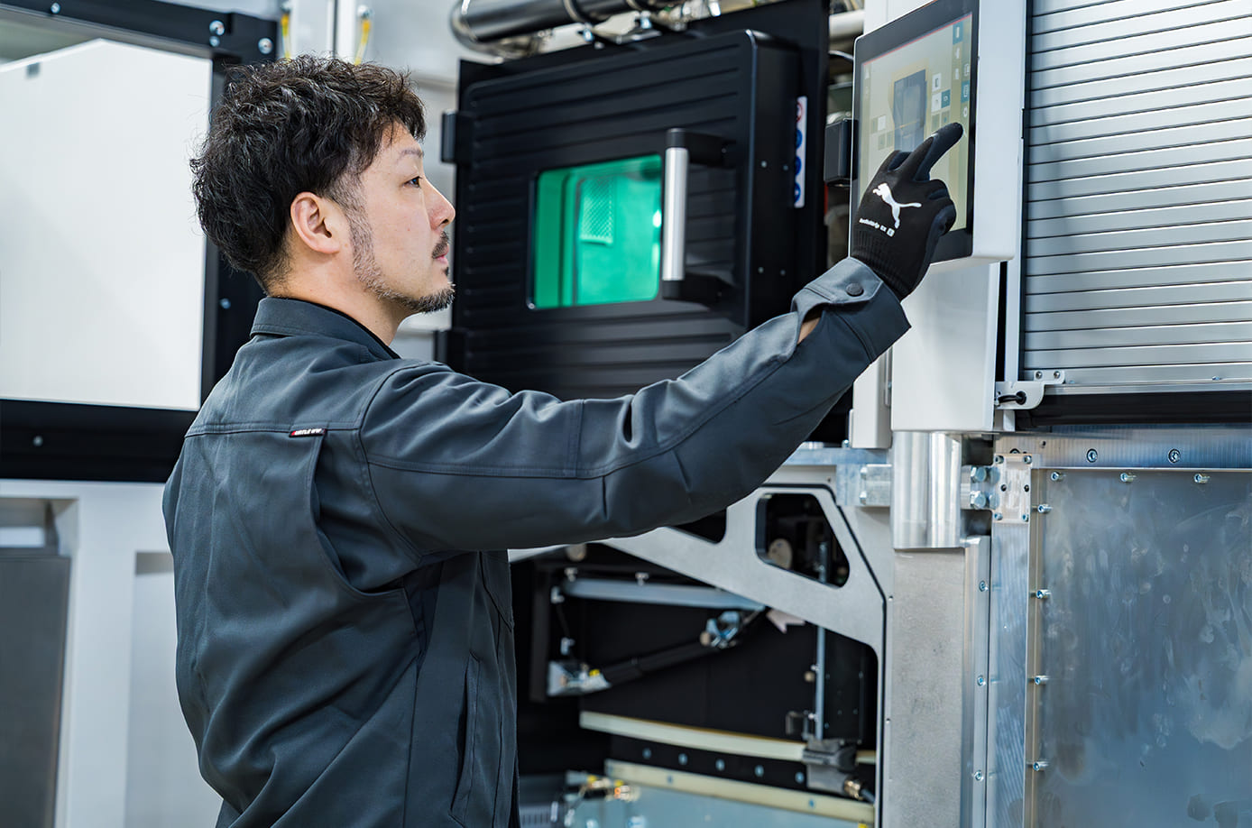 設備管理部門の作業風景