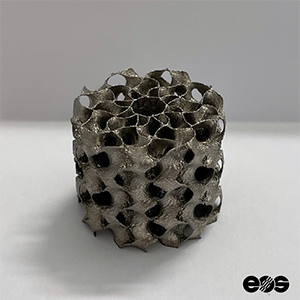 EOSの金属3Dプリンターで製造したジャイロイド構造（インコネル）